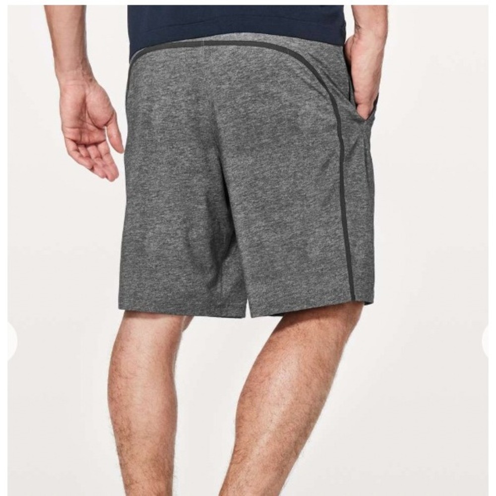 Lululemon Pace Breaker Out Of Mind Liner Mens Large Heathered Grey Shorts Size L